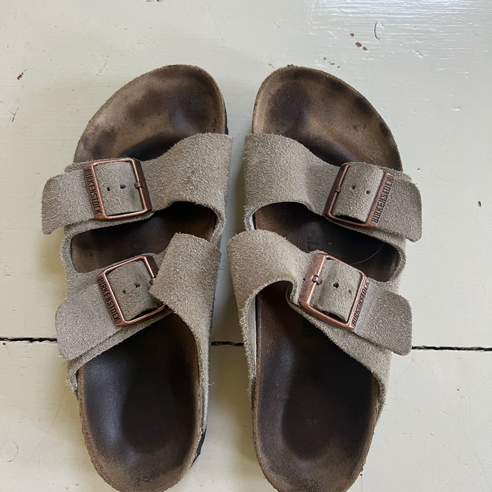 Women’s suede Arizona Birkenstocks